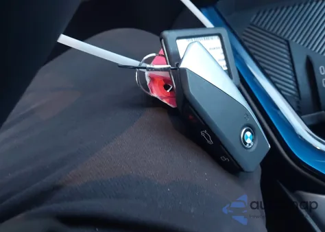 2025 BMW X3 30 xDrive из США, поврежденный, VIN 5UX53GP02S9135103